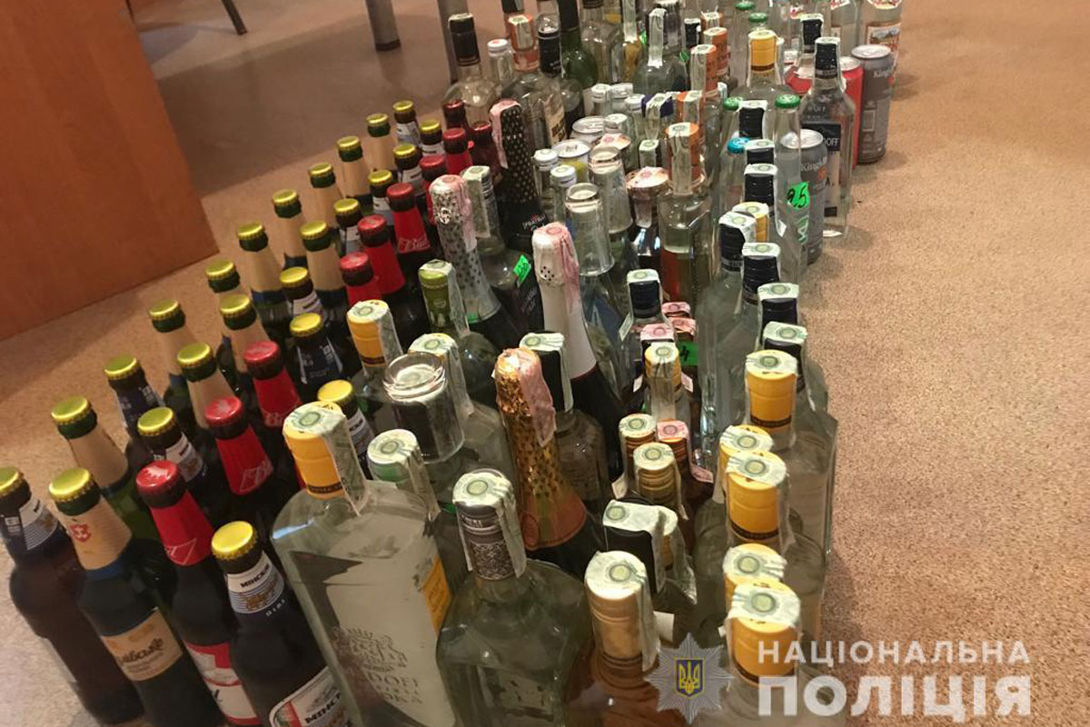 В Харькове продавали паленый алкоголь (фото)