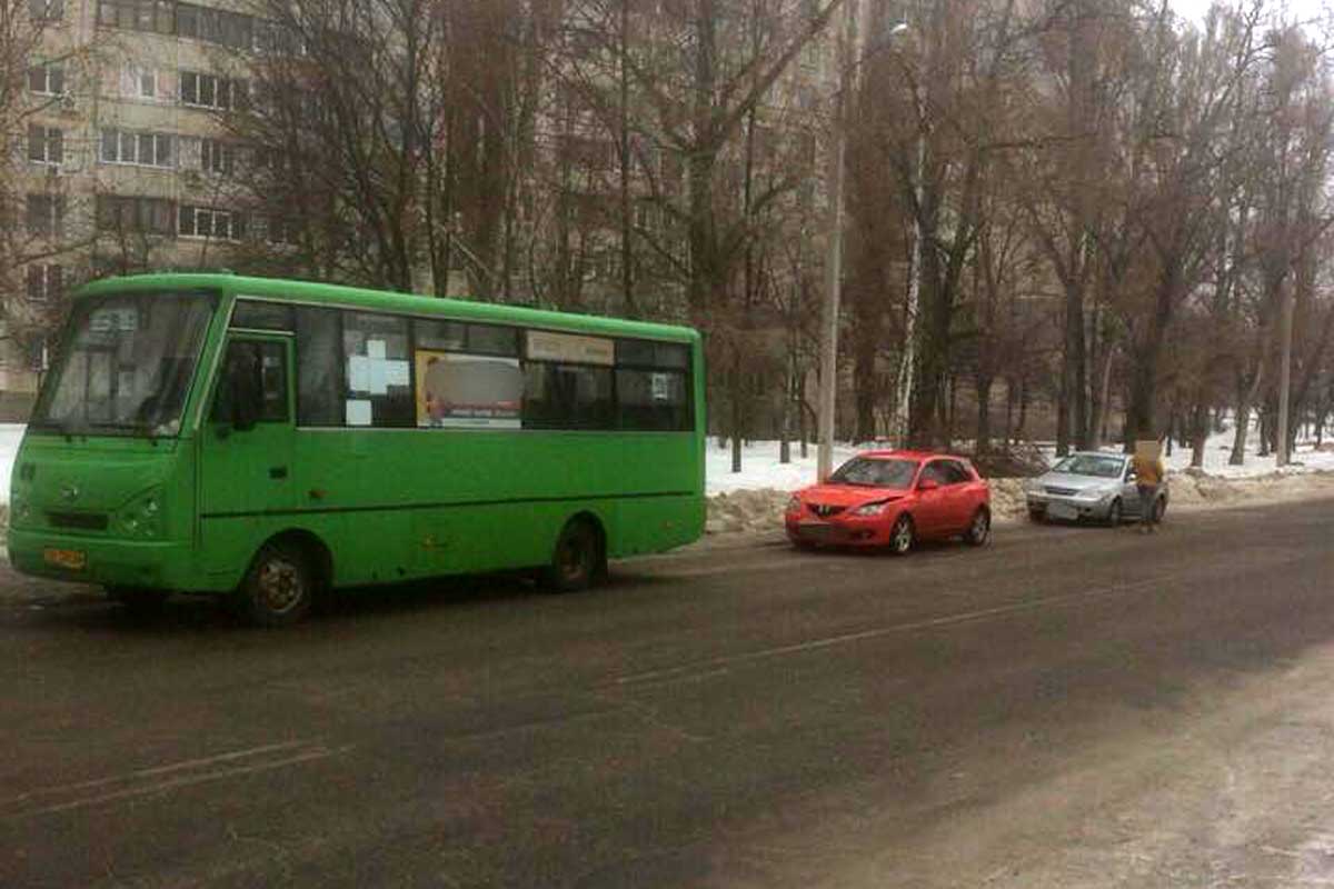 В Харькове автобус попал в ДТП