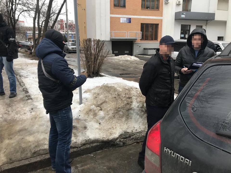 В Харькове этническая группировка терроризировала предпринимателей (фото)