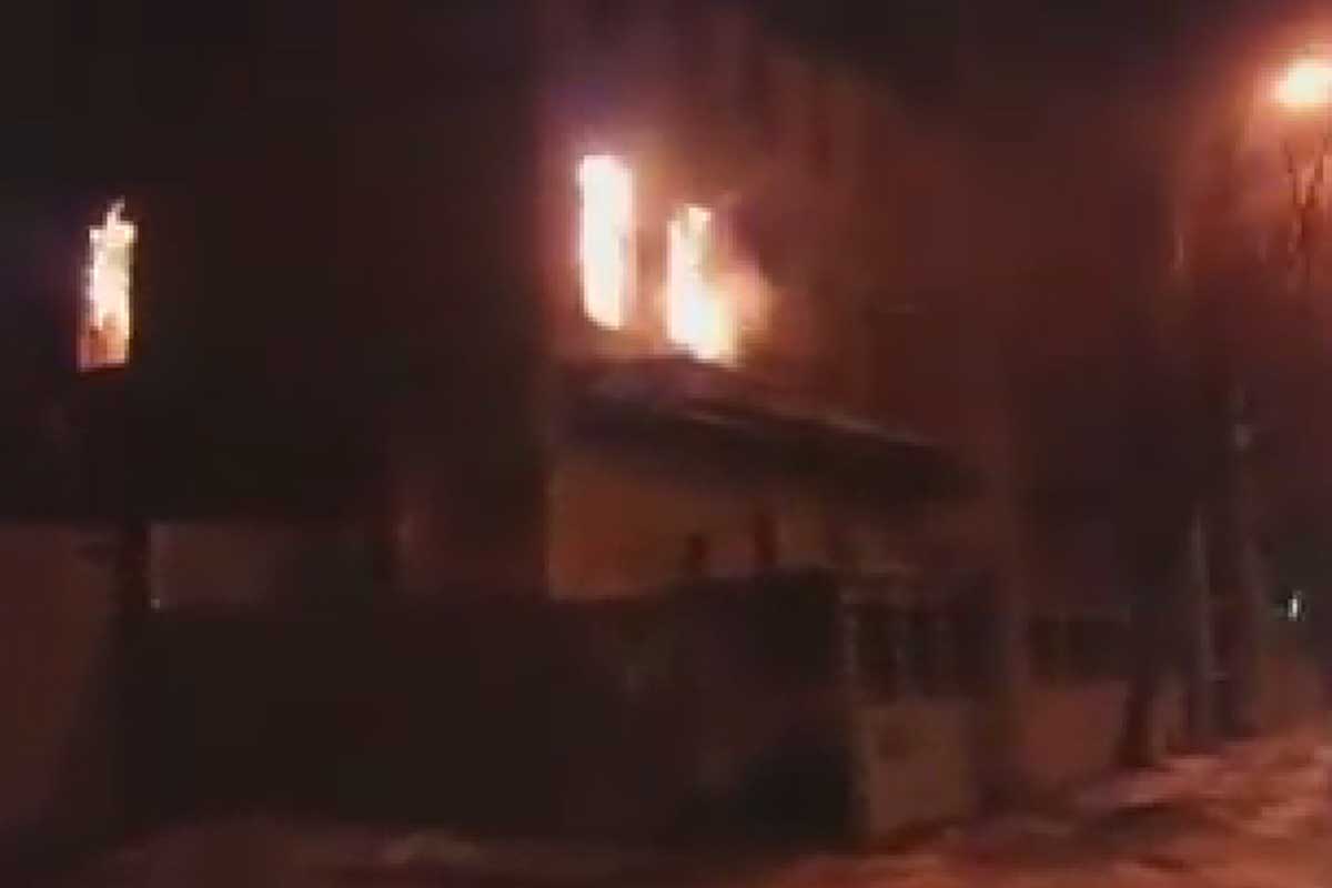 На Ивановке горело здание (видео)
