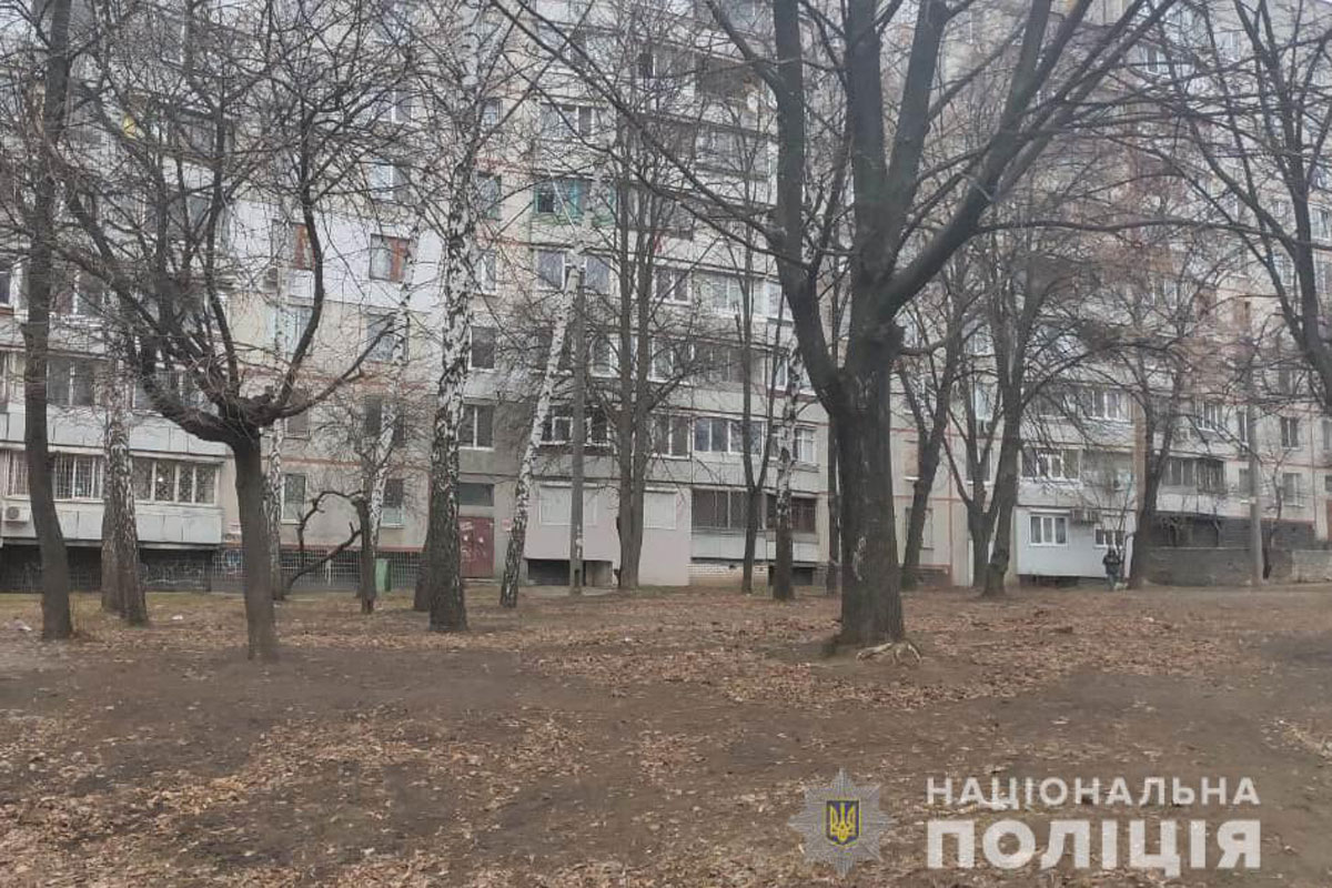 Возле детского сада нашли корпус гранаты (фото)