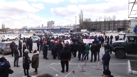 Два десятка активистов пикетировали администрацию ТЦ "Барабашово"