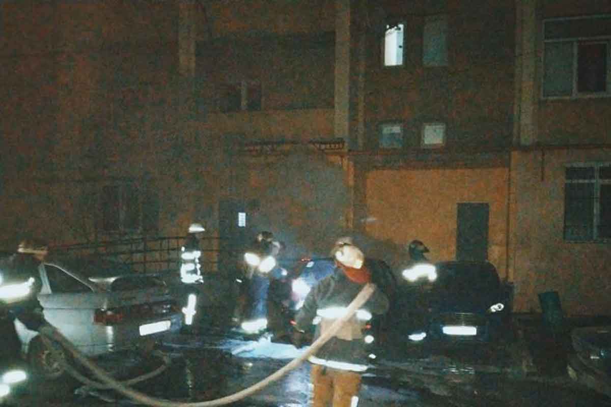 В Харькове продолжают гореть автомобили (фото)