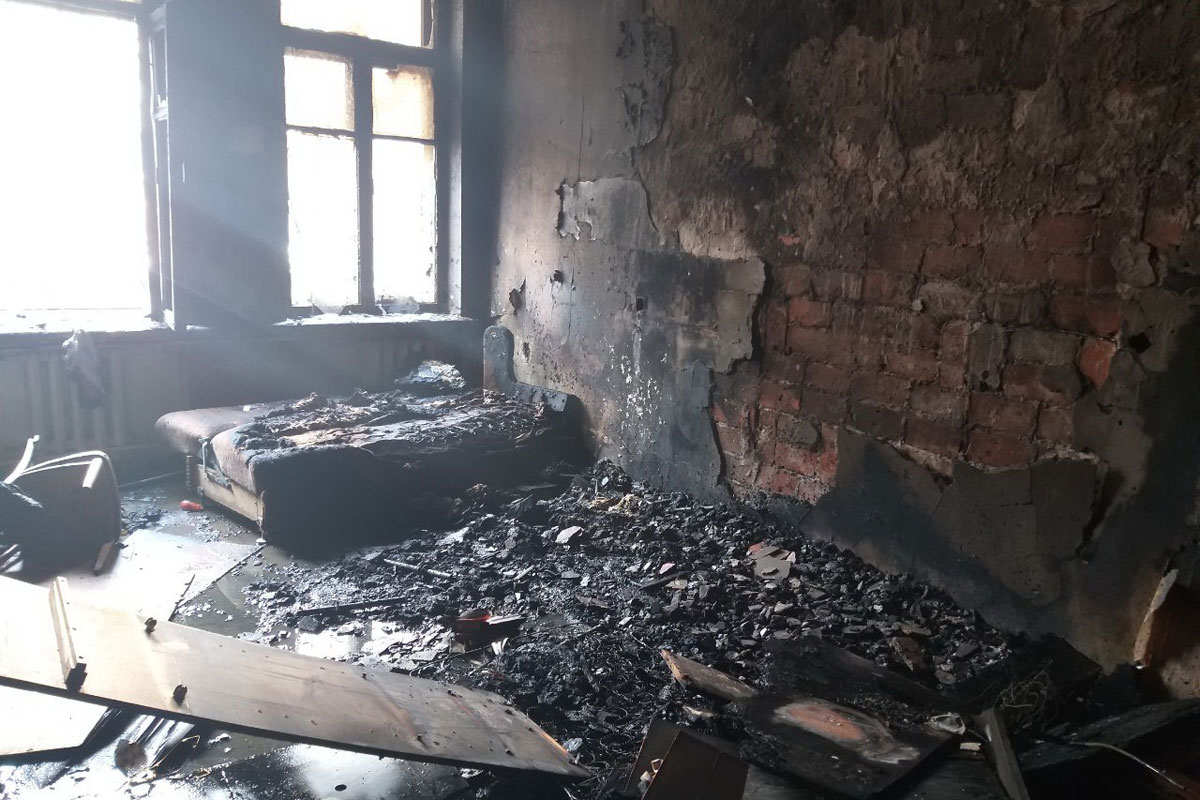 Пожар в Харькове: жильцов дома эвакуировали (фото)