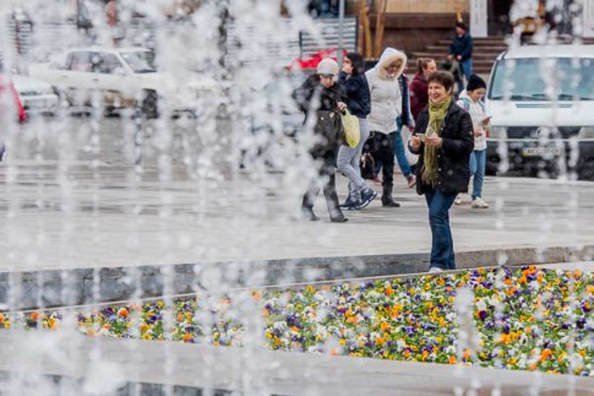 В Харькове начали работать фонтаны