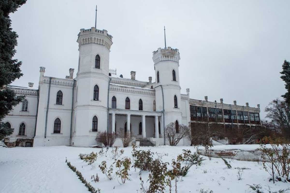 Под Харьковом восстанавливают дворец