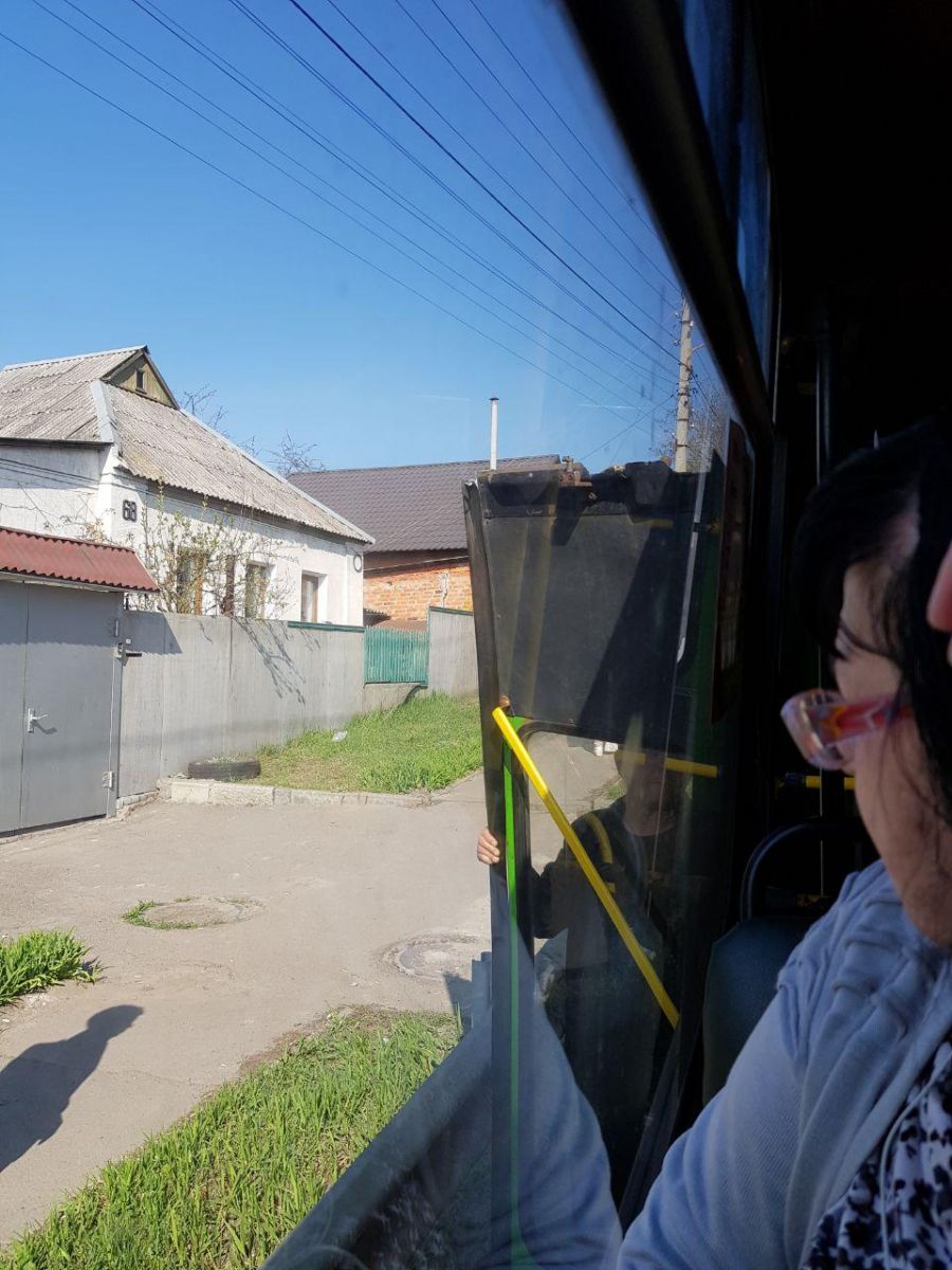 В Харькове у маршрутки на ходу отвалилась дверь (фото)