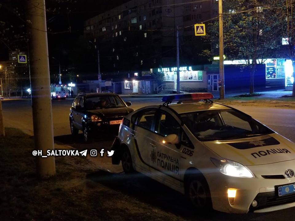 В Харькове - авария с полицейским Prius (фото)