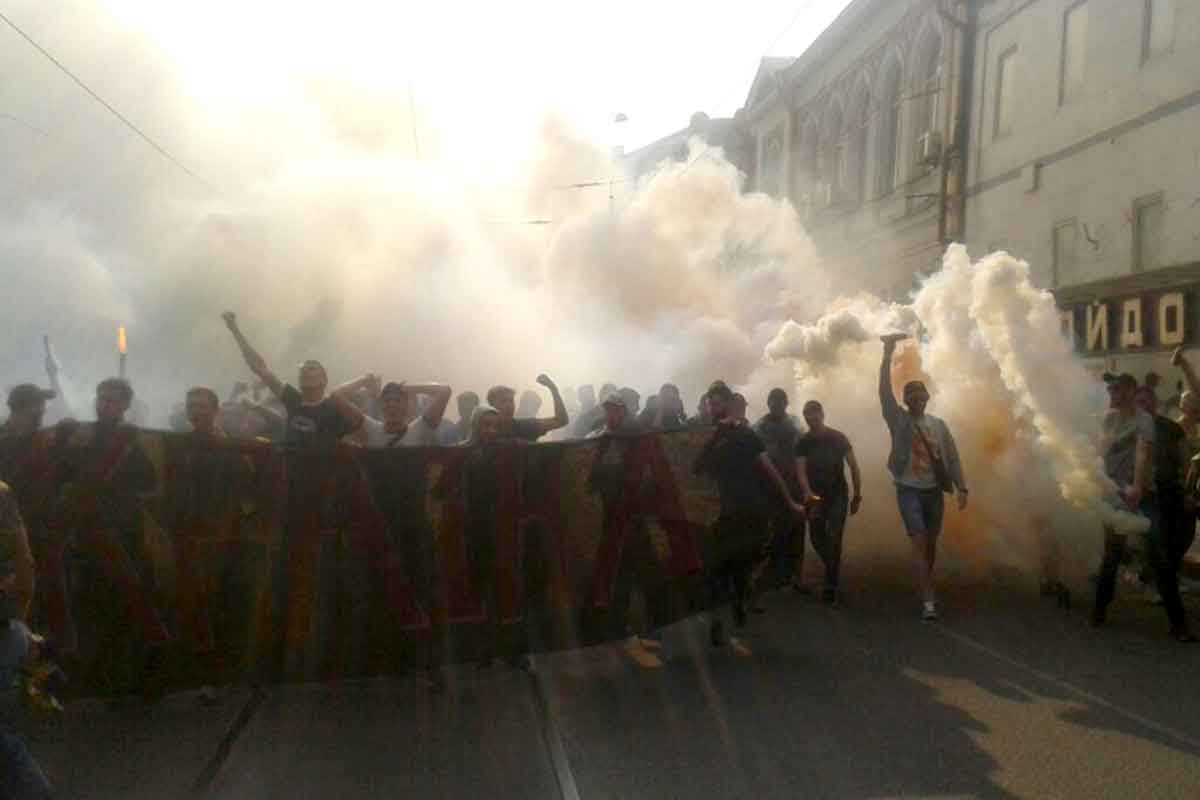 В Харькове прошел марш ультрас (видео)