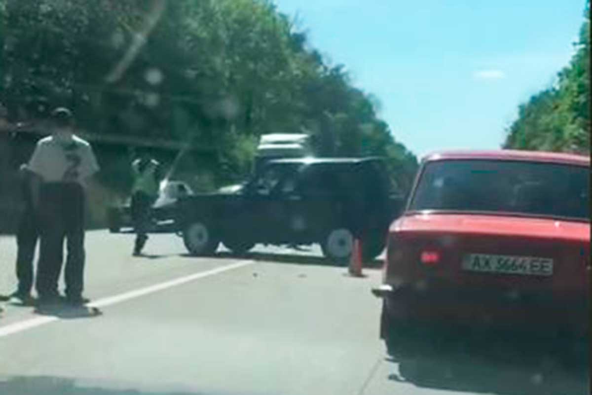 На окружной – ДТП, движение транспорта затруднено (видео)