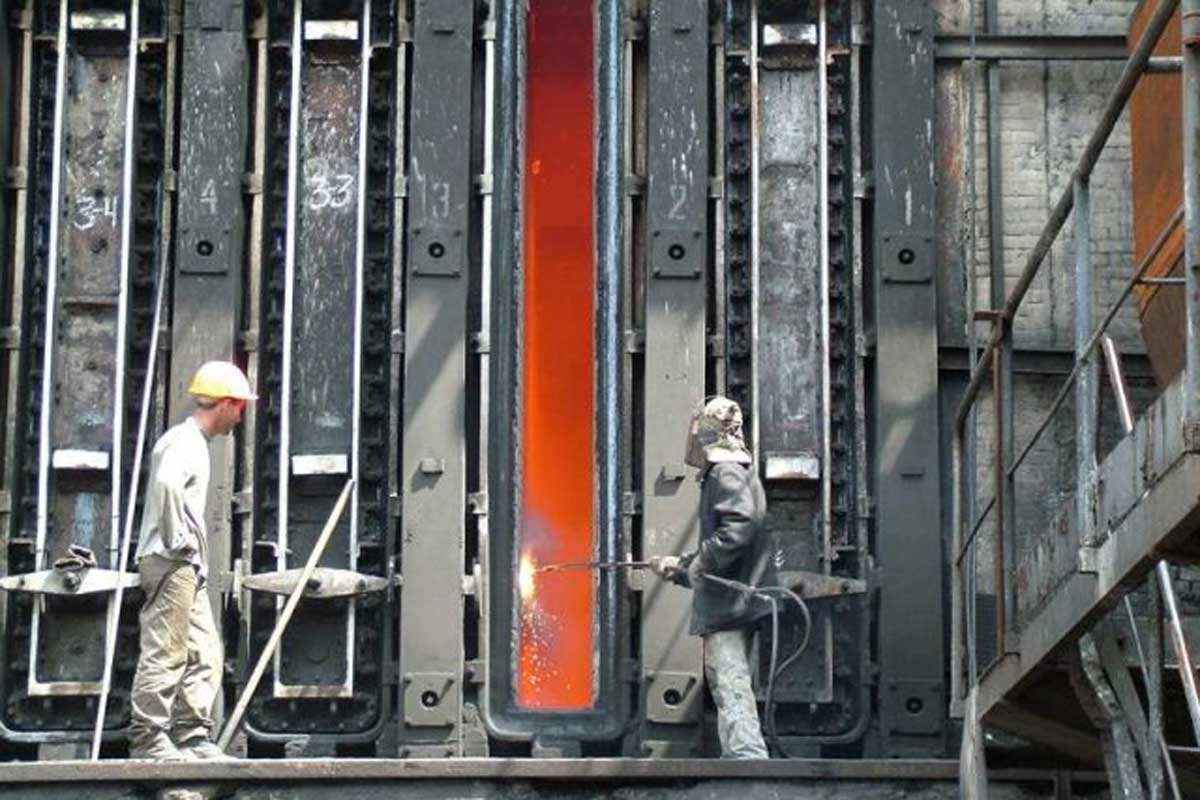 Харьковскому заводу не хватает сырья
