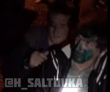 В Харькове закладчиков облили зеленкой (видео)