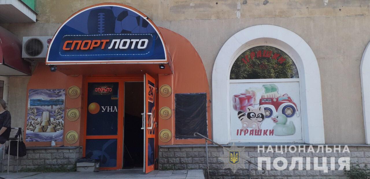 Задержанный за разбой пытался перерезать себе горло