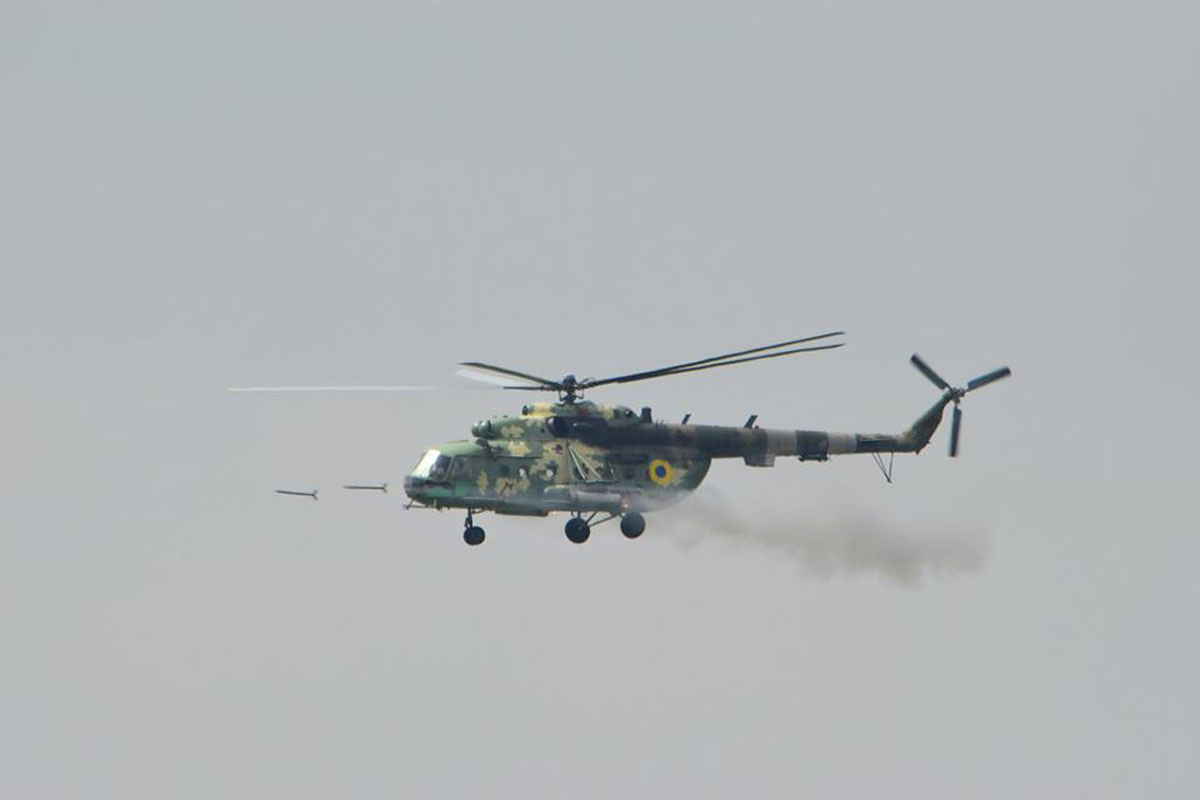 Под Харьковом вертолетчики сбросили бомбы (фото)