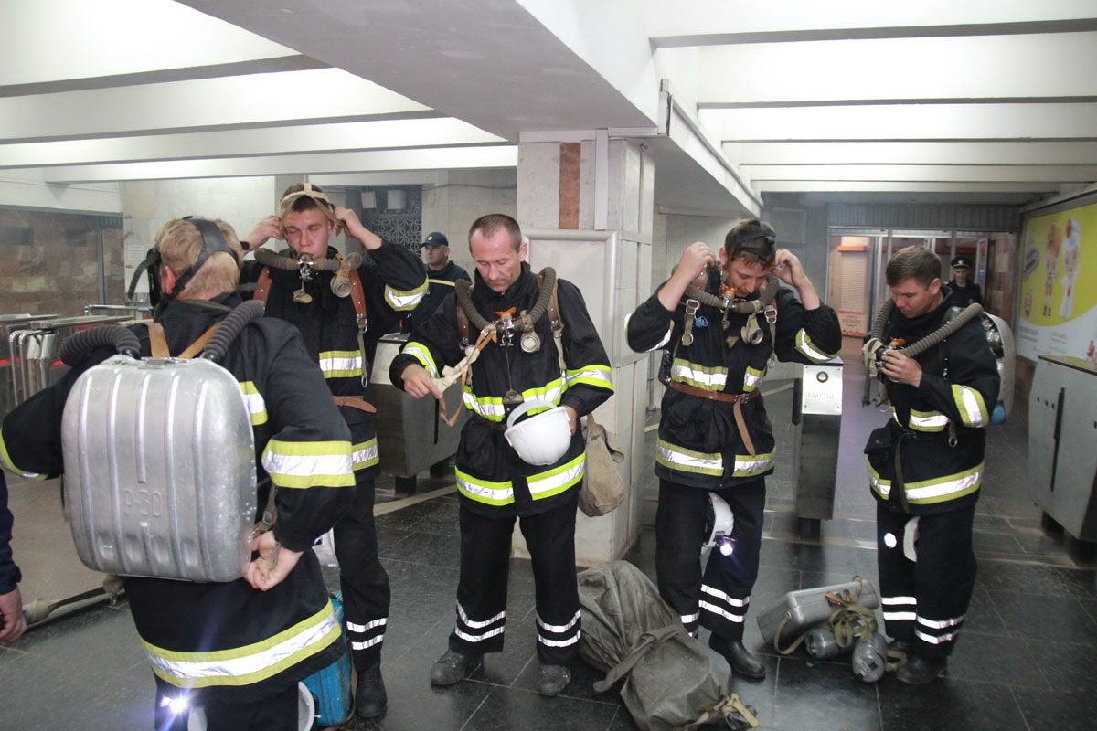 Пожар в метро: в Харькове прошли учения (фото, видео)