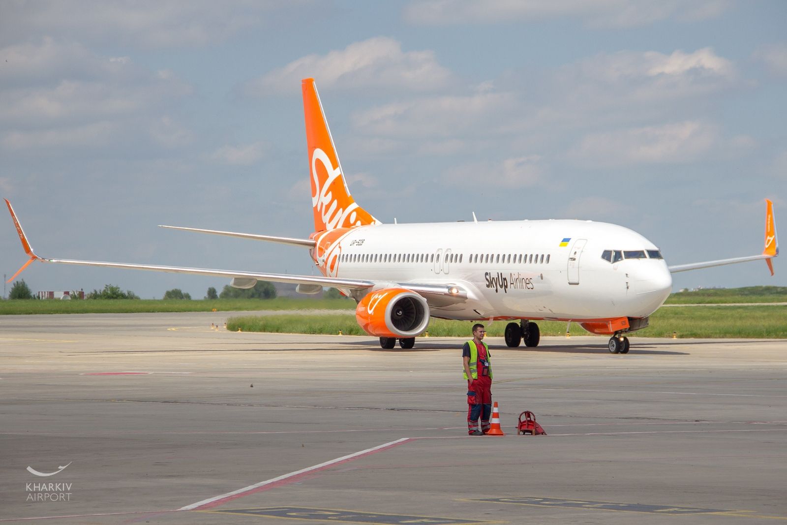 Аэропорт, управляемый компанией Ярославского, отправил первые регулярные рейсы из Харькова в Римини и Одессу