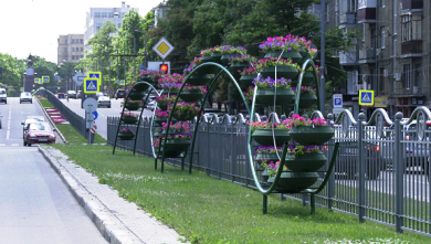 В Харькове создают новую цветочную инсталляцию (видео)