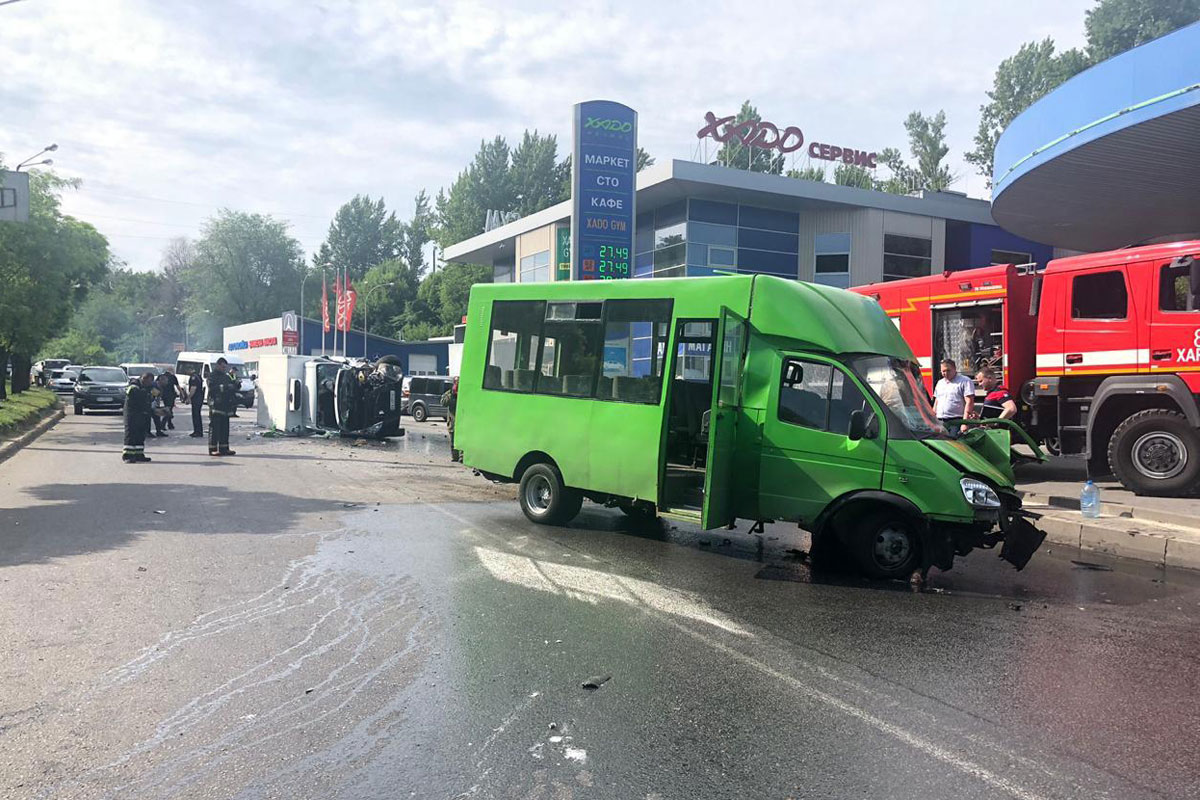 Крупное ДТП в Харькове: полиция сообщила детали аварии (фото)