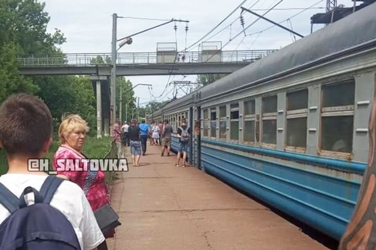 В харьковской электричке загорелся вагон (фото)