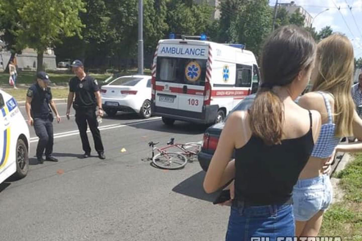 В Харькове сбили велосипедиста (фото)