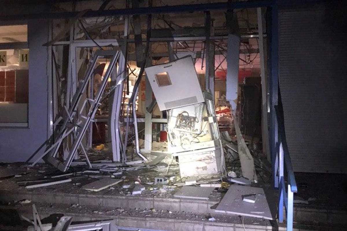 Опубликованы фото и видео взорванного в Харькове банкомата