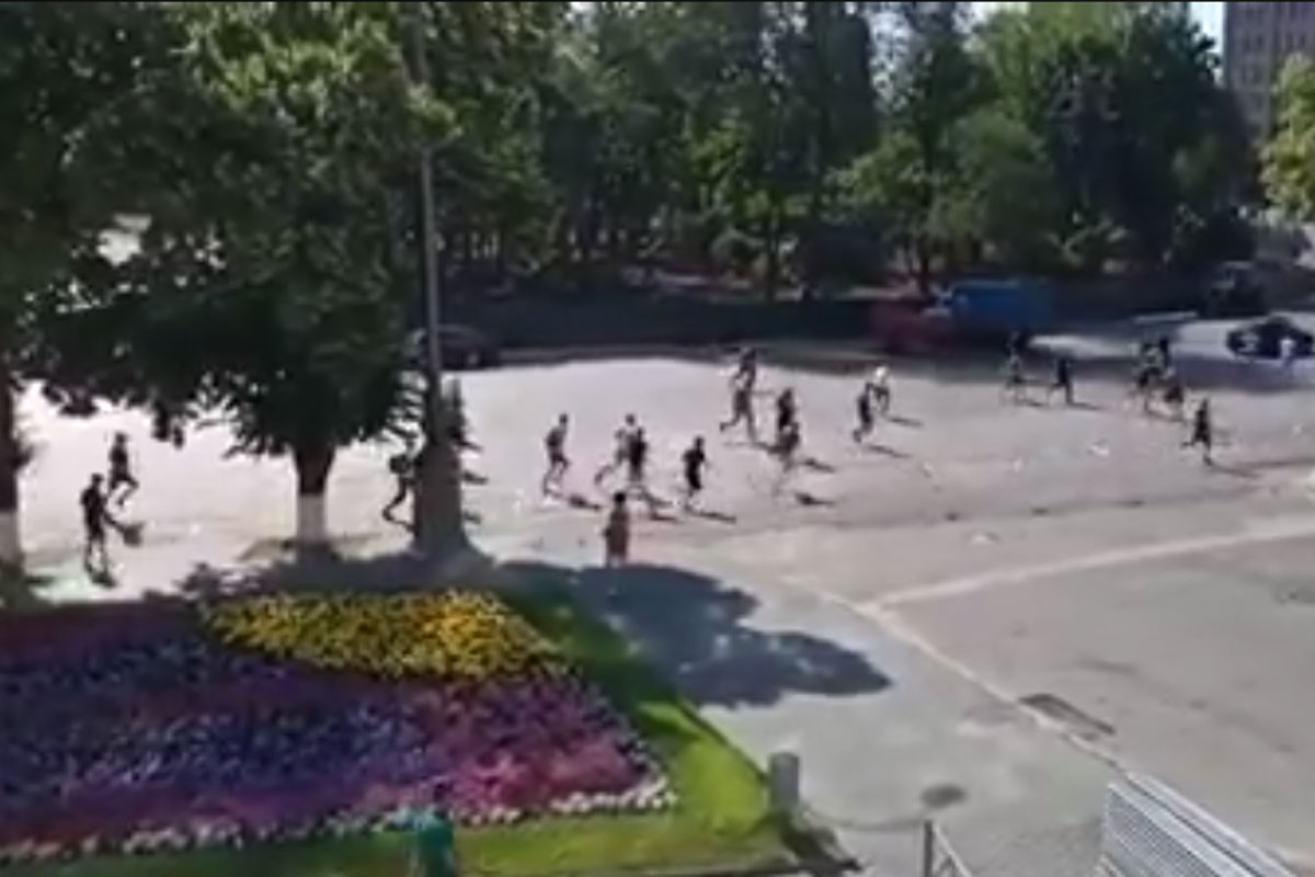 В центре Харькова – массовые столкновения (видео)