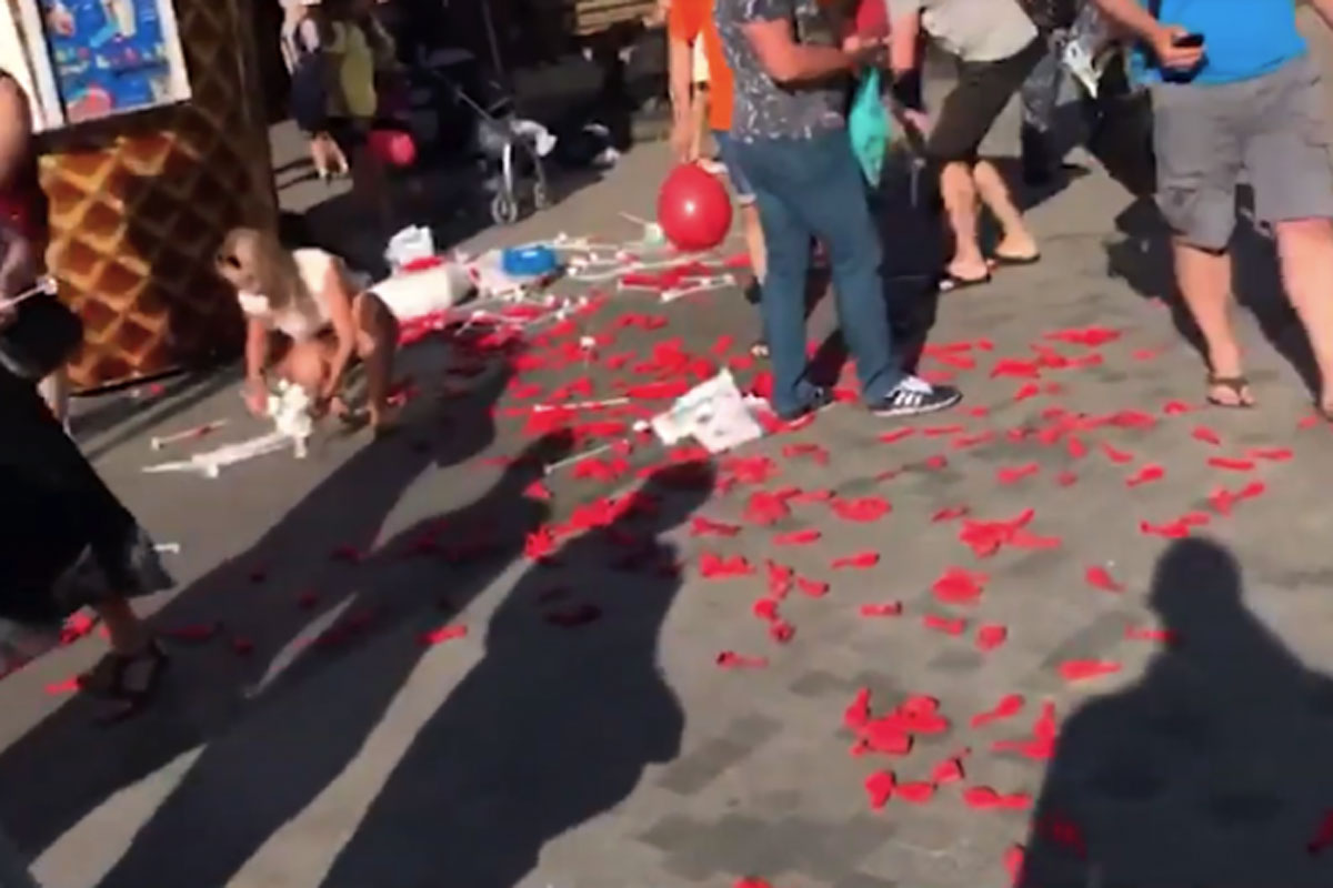 В Харькове сорвали предвыборную акцию (видео)