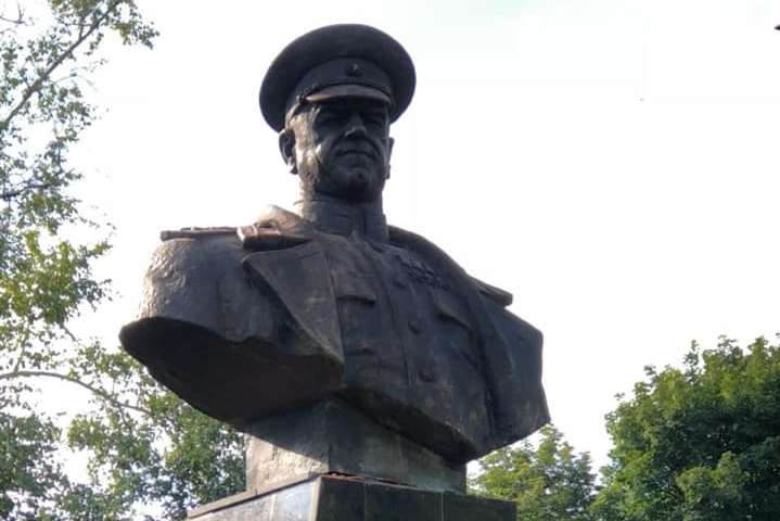 Институт нацпамяти прокомментировал восстановление памятника Жукову