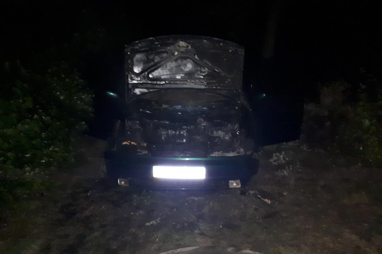 Под Харьковом сгорел автомобиль