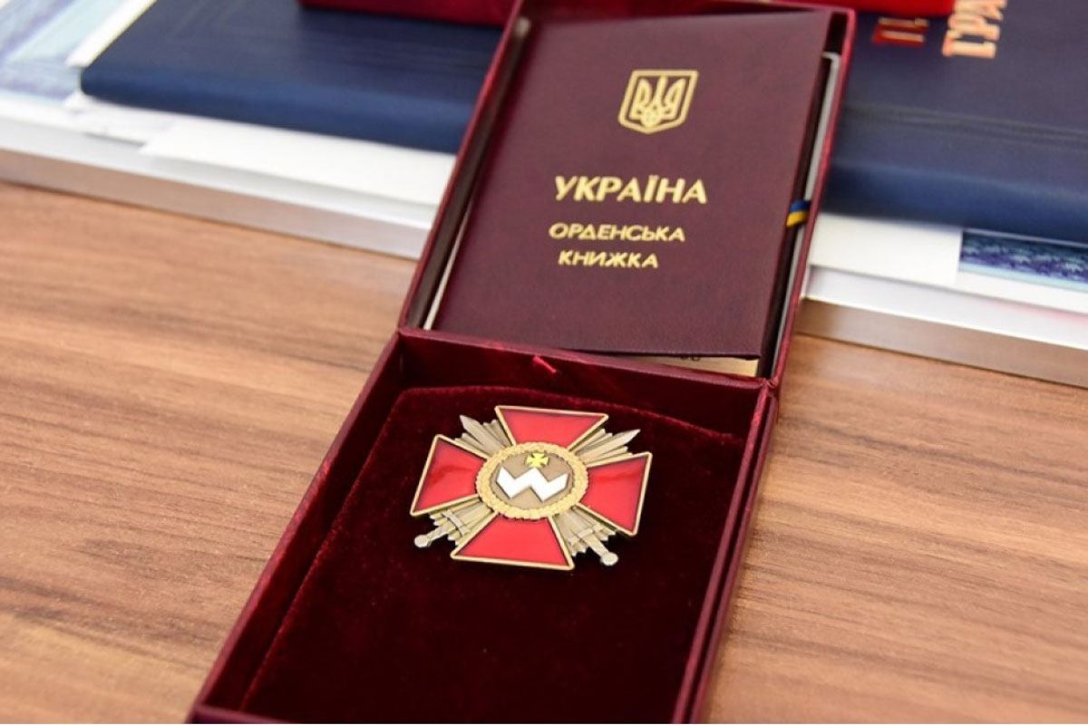 Семье погибшей на фронте харьковчанки вручили посмертную награду
