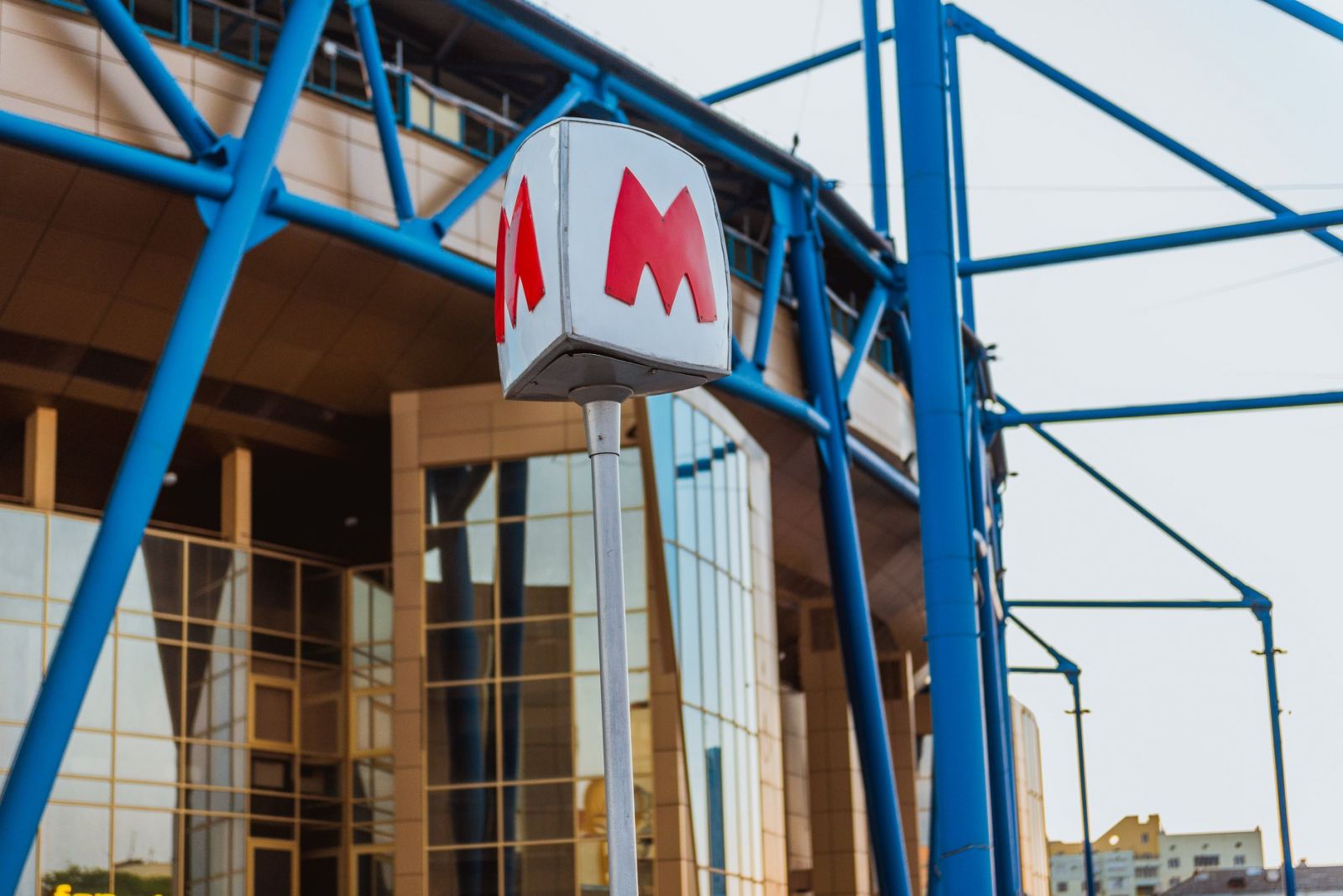 В Харькове закроют переход между станциями метро