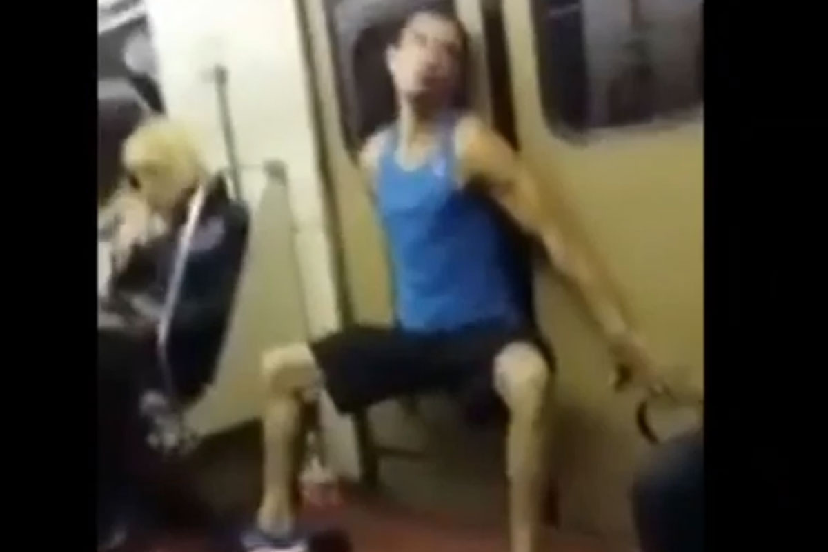 В харьковском метро пассажир исполнил зажигательный танец (видео)