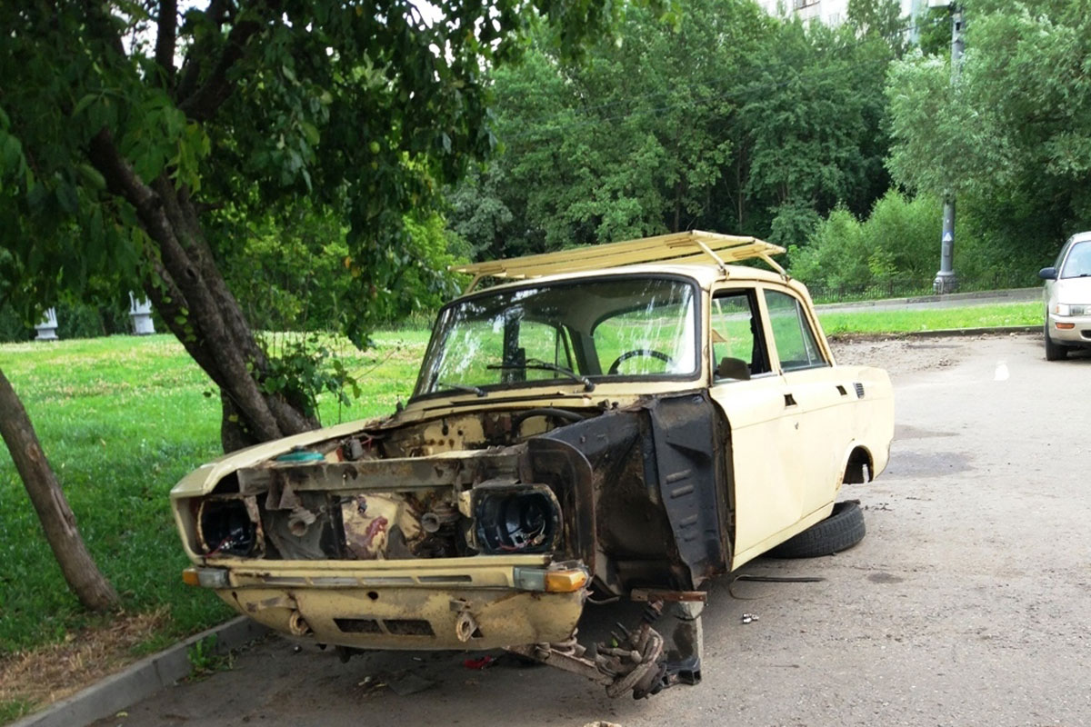 Харьковчане просят убрать брошенные машины