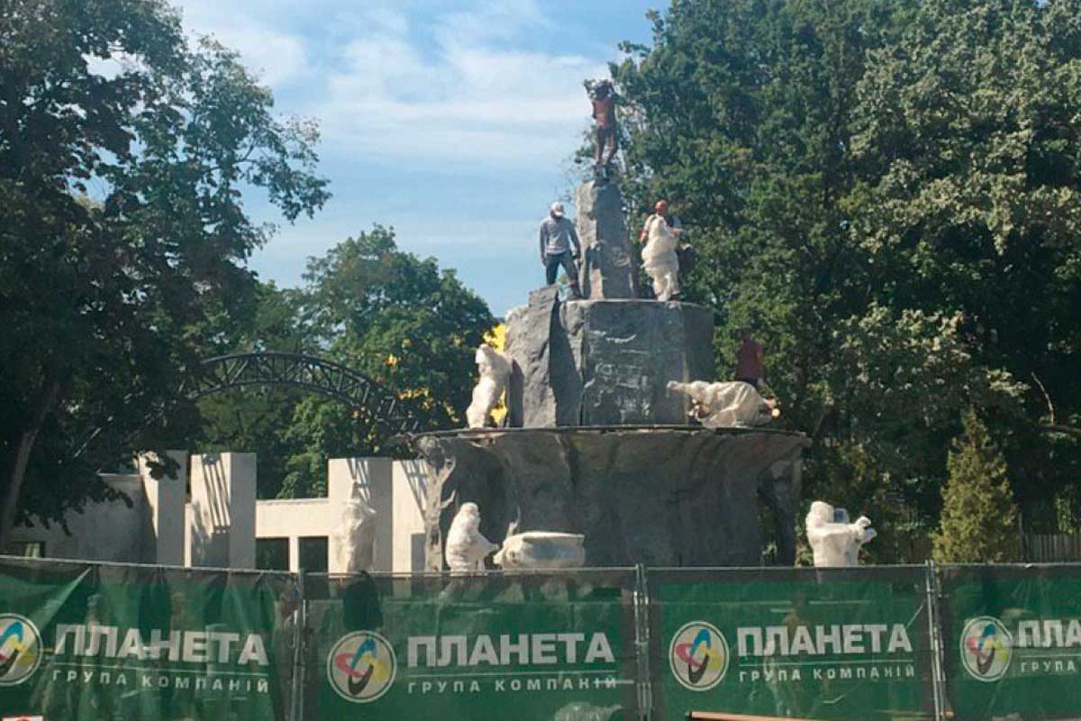 Кернес прокомментировал строительство фонтана в саду Шевченко
