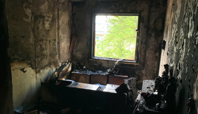 На Салтовке вспыхнул дом, ребенка в окно передали прохожим (фото)