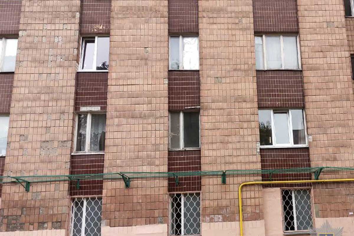 Из харьковского общежития эвакуировали постояльцев (фото)