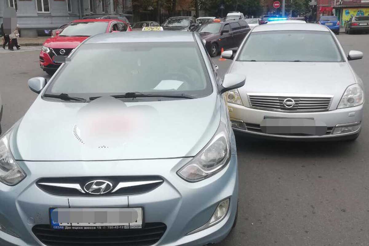 На Чернышевского Nissan врезался в Hyundai (фото)