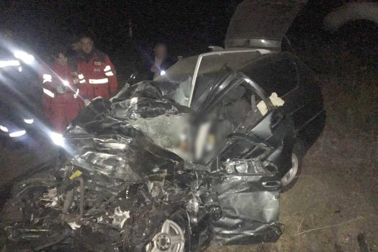 Лобовое столкновение в Чугуевском районе: погибли водитель и пассажир