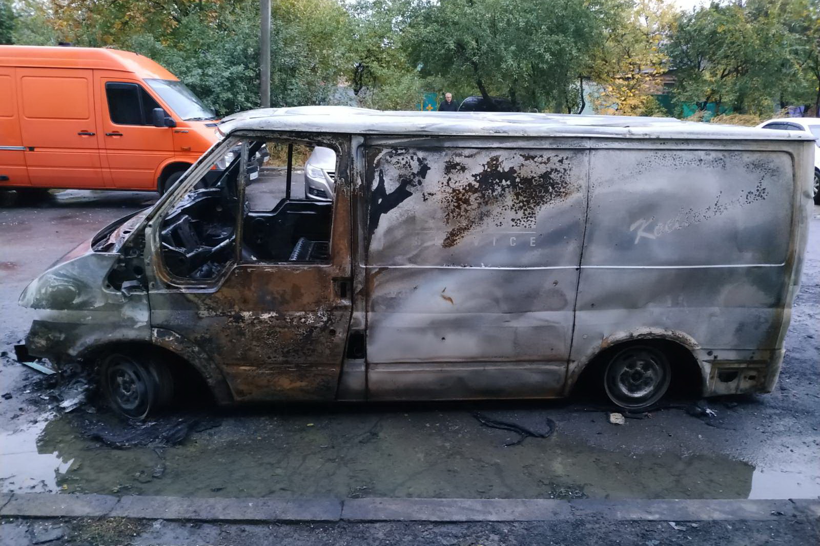 В Харькове ночью горели машины (фото)
