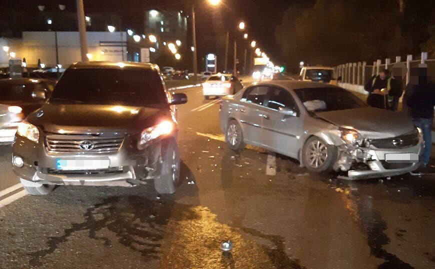 Авария возле "Французского бульвара": двое пострадавших (фото)