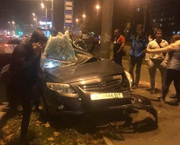 ДТП в Харькове: автомобиль намотало на столб (фото)
