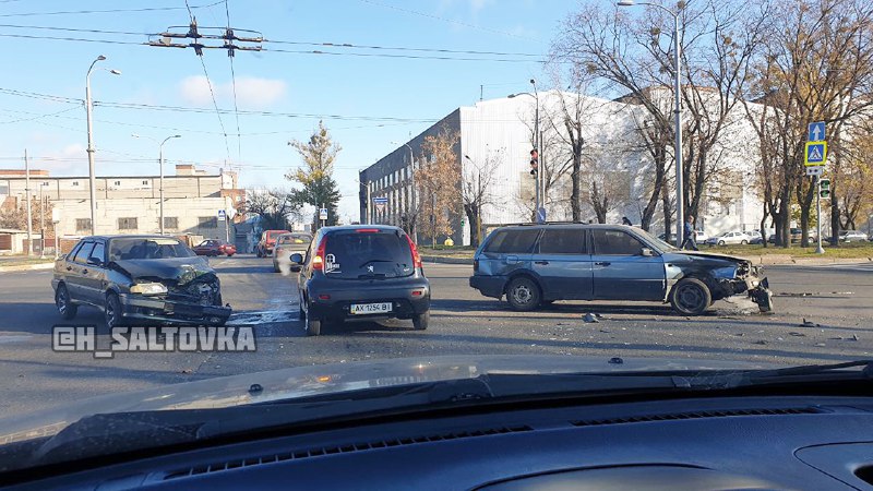 На Московском проспекте столкнулись машины