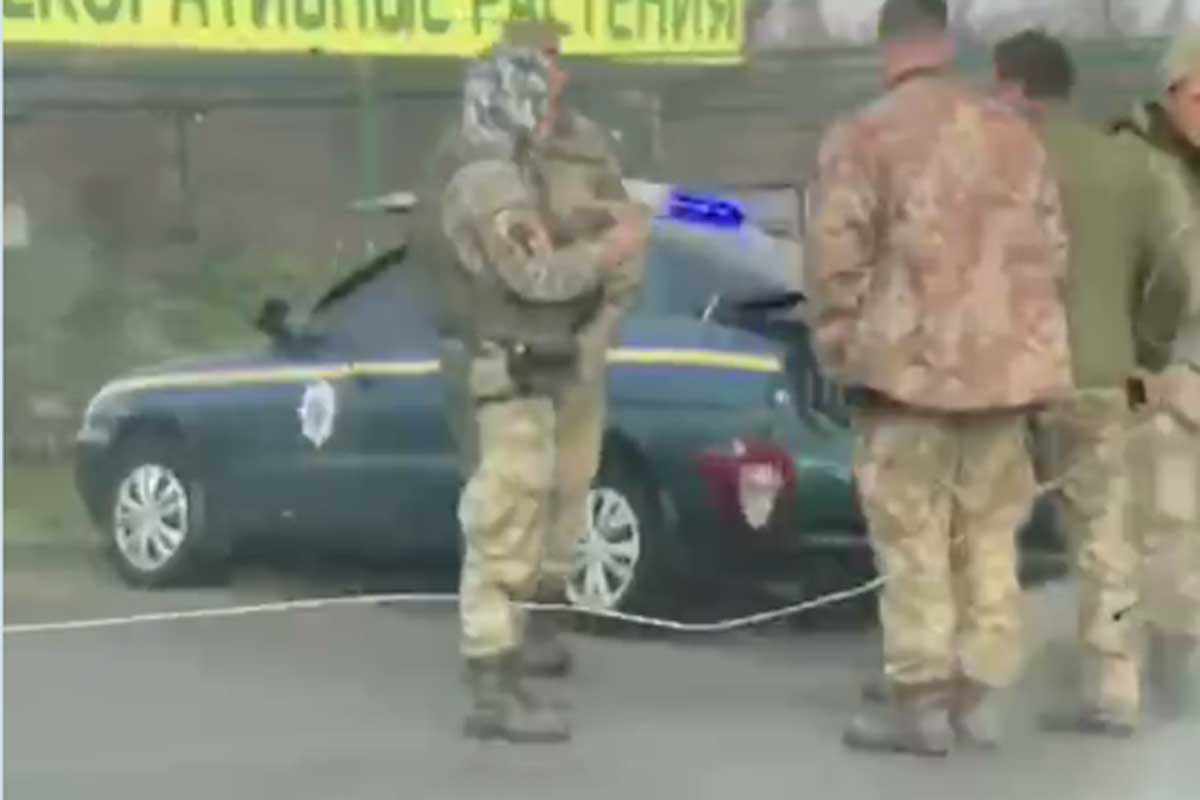 Под Харьковом военная машина попала в ДТП