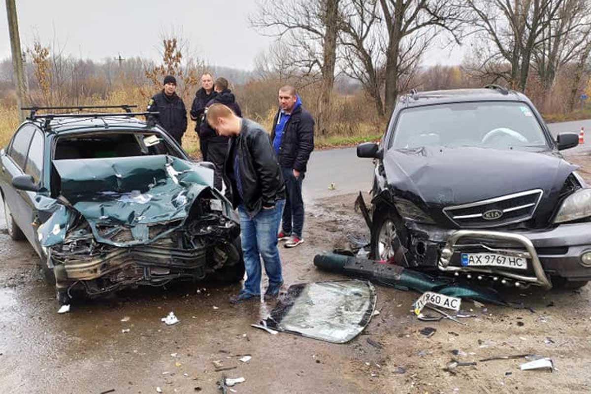 На трассе в Кочетке в лобовом столкновении раскурочило джип