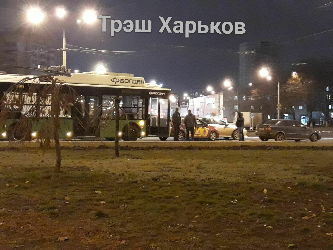 Авария с троллейбусом спровоцировала пробку на Гагарина