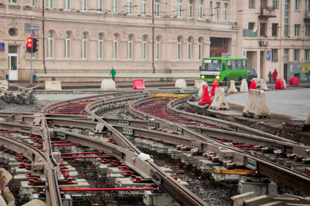 В Харькове реконструируют трамвайные пути