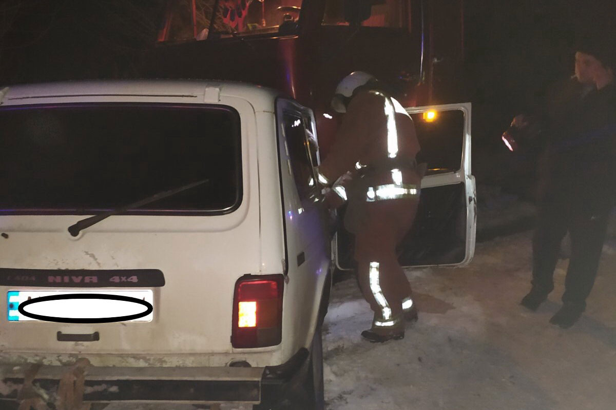 Авария под Харьковом: пассажир оказался "в заложниках" автомобиля
