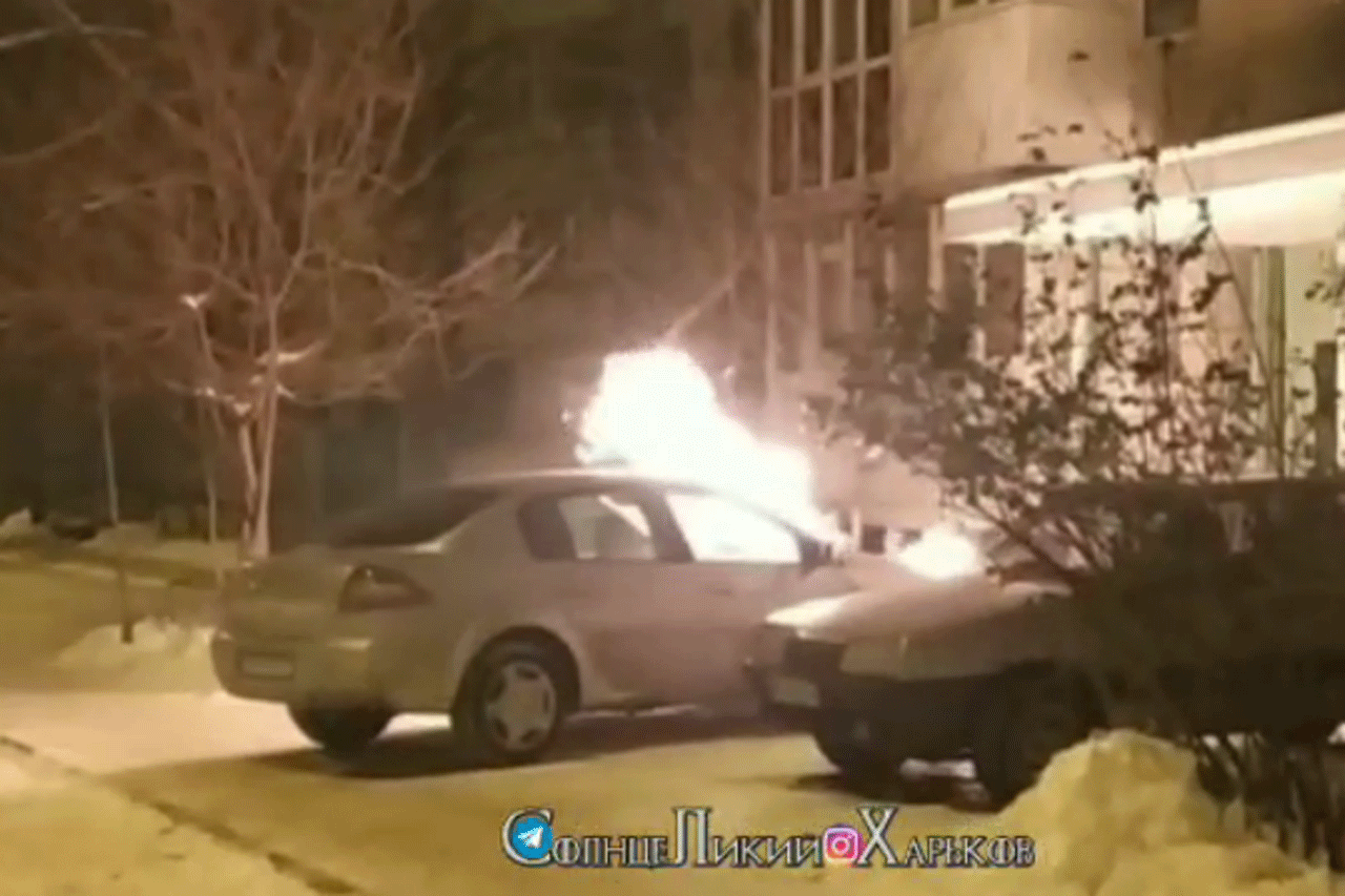 На Холодной горе загорелась машина