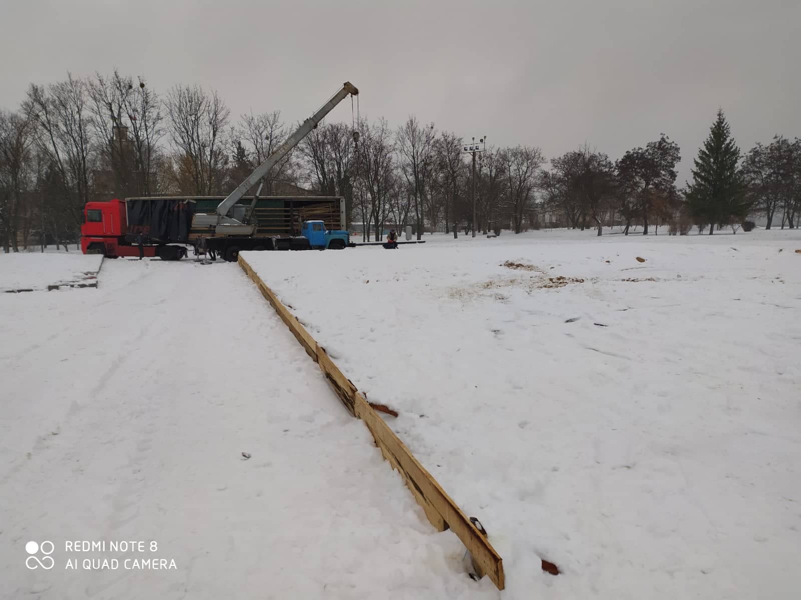 В Чугуеве на главной площади зальют каток