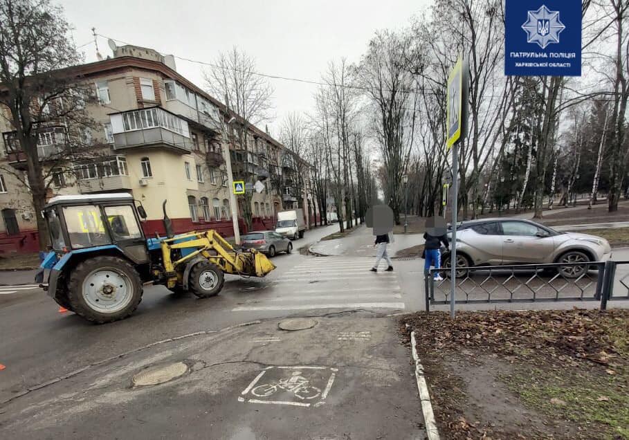 На ХТЗ Toyota влетела в трактор (фото)